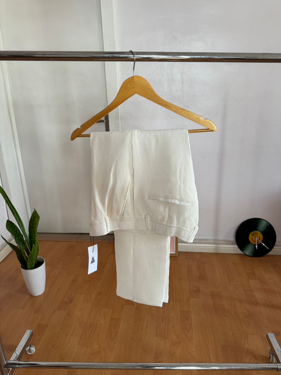 TETANURA Plain White Pant